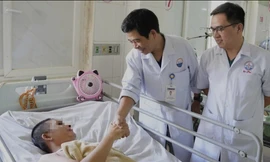 Cứu sống ngoạn mục người đàn ông đột ngột ngất xỉu