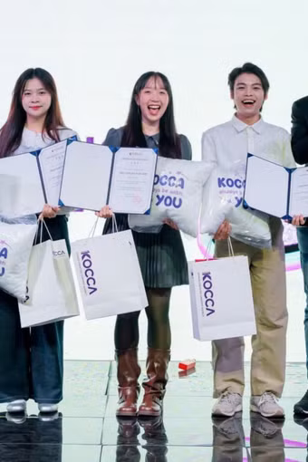 Cậu bé phơi thóc từng mơ được đi máy bay trở thành 'Content creator' trẻ tham gia chương trình quốc tế tại Singapore