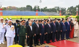 Lãnh đạo Đảng, Nhà nước vào Lăng viếng Chủ tịch Hồ Chí Minh