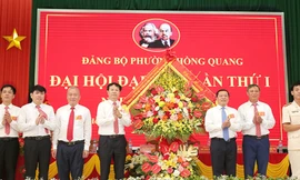 Phó trưởng Ban Thường trực Ban Tuyên giáo và Dân vận Trung ương dự Đại hội đại biểu đảng bộ phường Hồng Quang