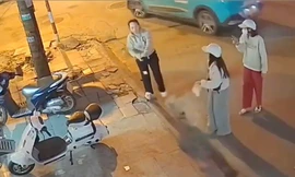 Độc chiêu rắc muối trả thù tiệm ảnh của nhóm phụ nữ ở Ninh Bình