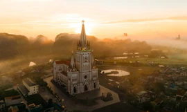 Nhà thờ Lãng Vân - thánh đường lớn nhất Việt Nam