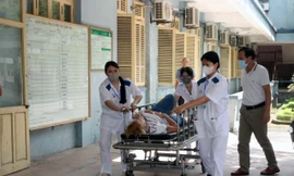 Tai nạn ở cao tốc Pháp Vân - Cầu Giẽ: 1 nạn nhân nguy kịch xin về, 2 người chuyển tuyến