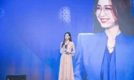 Hội nghị KOL không trang trí hoa để dành tiền gửi Cuba