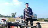 Chàng trai xứ Nghệ mang drone 400 triệu đồng chuyển hàng cứu trợ giúp bà con vùng tâm lũ