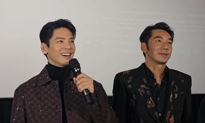 Lâm Bách Hoành "dùng phao" để nói tiếng Việt trong buổi ra mắt phim 