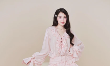 Hoa hậu Thanh Thủy khoe bộ ảnh mới với loạt trang phục mang phong cách kẹo ngọt