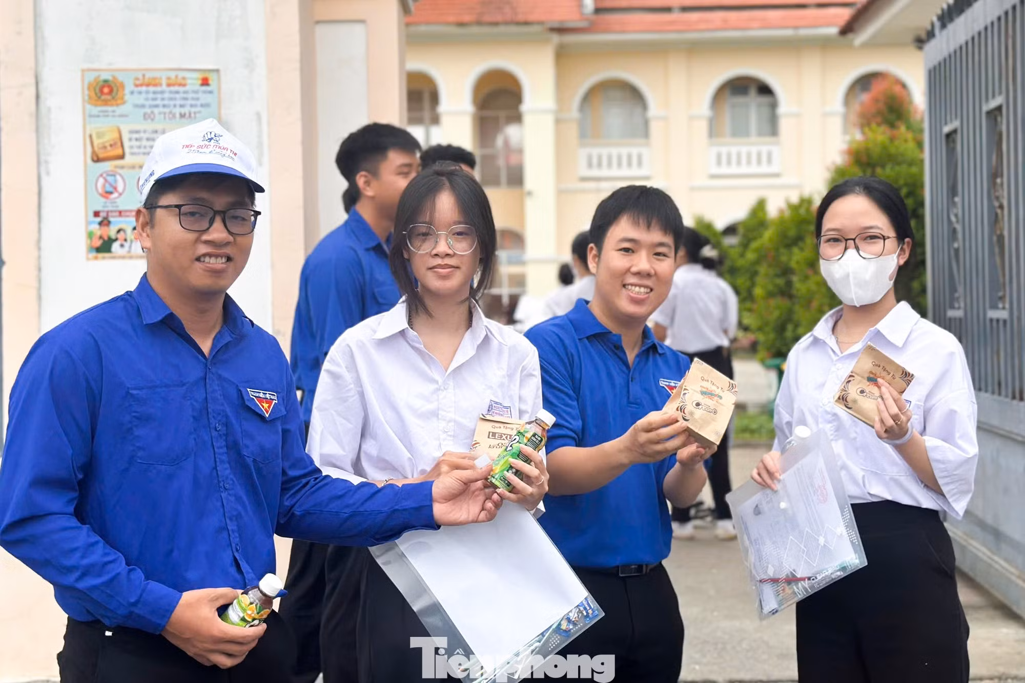 tp-da-nang-tiep-suc-mua-thi-9.jpg