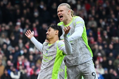 Man City tạm vươn lên chiếm ngôi đầu Ngoại hạng Anh