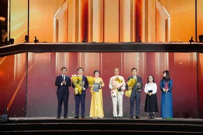 PNJ lập “cú đúp” tại Vạn Xuân Awards 2025