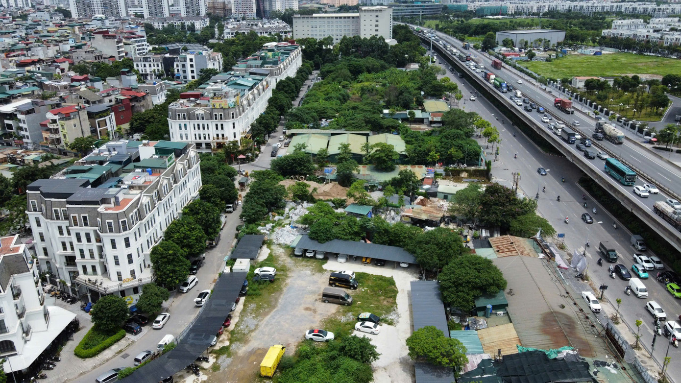 Dự án Khu đô thị mới Đại Kim được Hà Nội phê duyệt chủ trương đầu tư từ năm 2016. Dự án do Liên danh Công ty Đầu tư xây dựng số 2 Hà Nội (Hacinco) và Công ty cổ phần Tập đoàn dược phẩm Vimedimex làm chủ đầu tư. Hồi tháng 3/2025, dự án được Hà Nội chấp thuận điều chỉnh chủ trương đầu tư lần thứ 2. z6810045710526-2bf101a179a702836202ddf9c2687d63.jpg