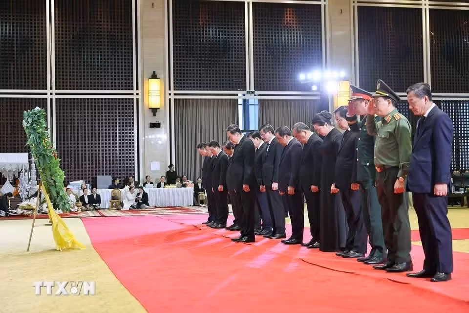chu-tich-quoc-hoi-tran-thanh-man-vieng-chu-tich-quoc-hoi-lao2.jpg
