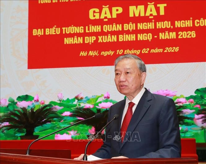 vna-potal-tong-bi-thu-gap-mat-dai-bieu-tuong-linh-quan-doi-nghi-huu-nghi-cong-tac-stand-7-1268.jpg