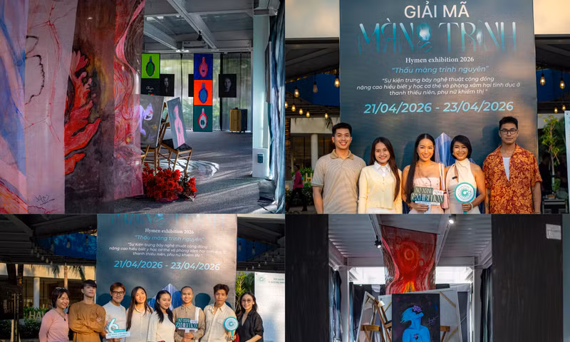 Người trẻ đi xem triển lãm và nâng cao nhận thức về tôn trọng quyền cơ thể