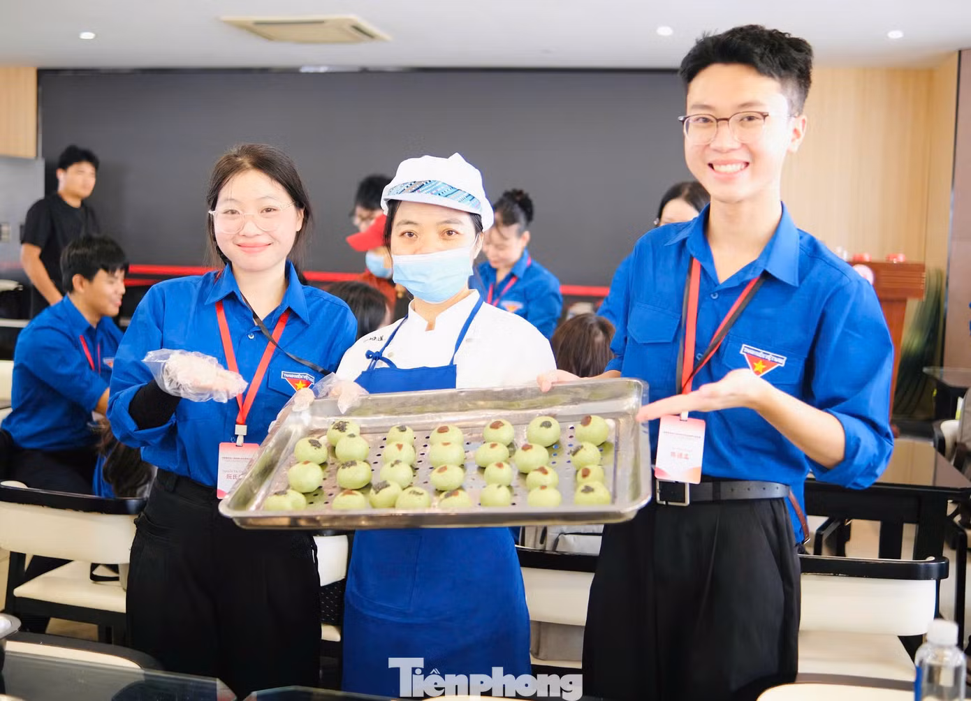 tp-giao-luu-viet-trung-4.jpg