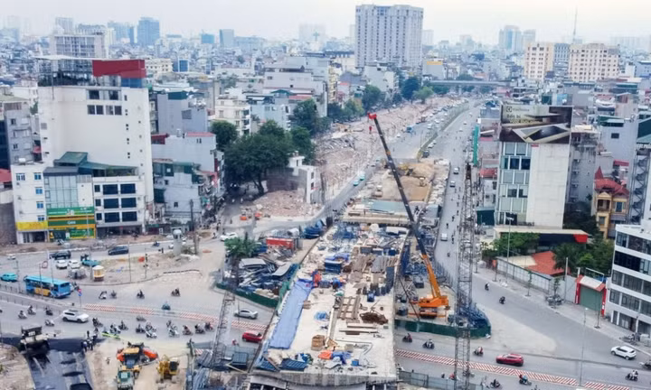 Ngắm 2 cầu vượt đang thành hình trên trục Vành đai 1