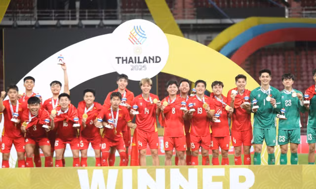 Ngược dòng đánh bại U22 Thái Lan 3-2, U22 Việt Nam thống trị bóng đá nam SEA Games 33