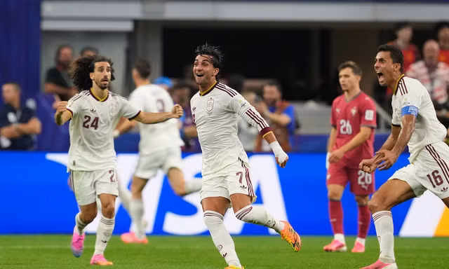 Ghi bàn phút 90+1, Merino tiễn Ronaldo và Bồ Đào Nha khỏi World Cup