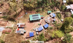 Gần 8 tháng sau lũ lịch sử, nhiều hộ dân vùng biên giới Nghệ An vẫn sống trong chòi tạm