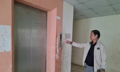 Dân bất an vì thang máy chung cư đến hạn kiểm định nhưng không được sửa chữa