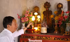 Cận cảnh ngôi đền bên dòng Lam là chứng nhân lịch sử 