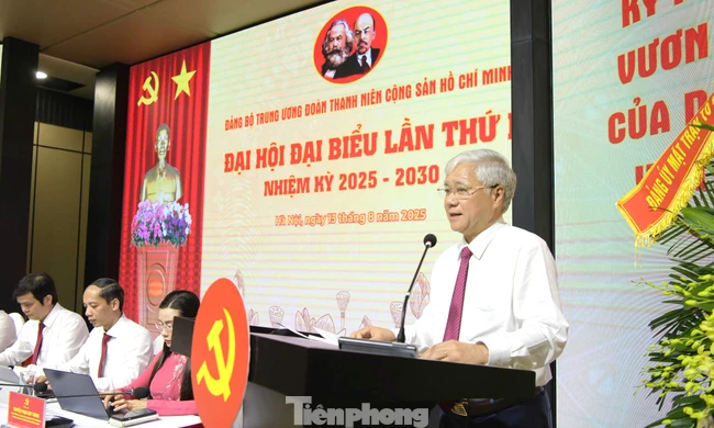 Giữ vững ngọn lửa lý tưởng, lan tỏa tinh thần cống hiến