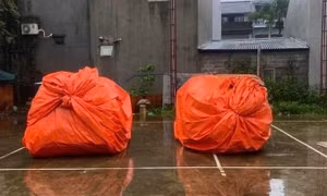 Ô tô bọc kín bị 'lạc trôi' ở Thái Nguyên: Đã tìm thấy 2 xế cưng ở cách nhà 500m