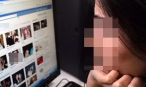 Hà Nội: Người phụ nữ U50 mất gần nửa tỷ đồng vì 'chat sex' qua mạng