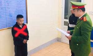 Vừa ra tù được 4 ngày đã cạy cửa nhà dân để trộm cắp