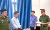 Bắt giam một cán bộ xã chiếm đoạt tiền của người dân