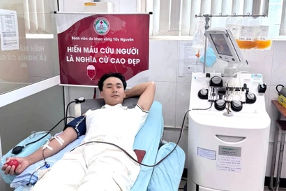 'Lao' vào bệnh viện lúc nửa đêm, trao sự sống cho người lạ