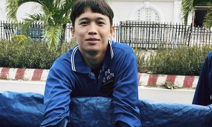 Những chàng trai miền Tây 'giải cứu' hàng chục tấn cá khủng thả về sông Tiền