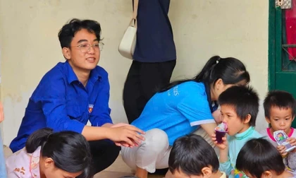 Dấu ấn của nam sinh Kinh tế trong công tác Đoàn và nghiên cứu khoa học