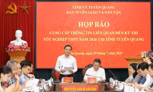 Họp báo thông tin về kì thi tốt nghiệp THPT 2026 của Tuyên Quang Ảnh: ĐỨC ANH