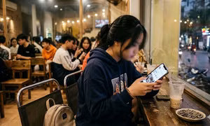 Một bộ phận thiếu niên lạm dụng mạng xã hội (Ảnh minh họa)