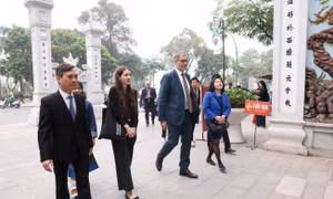Dự án Hành trình du lịch di sản Hà Nội được các nhóm chuyên gia Pháp và Việt Nam triển khai trong hơn một năm, dựa trên khảo sát thực địa và phân tích tư liệu đồ sộ bằng tiếng Pháp, Hán Nôm và tiếng Việt