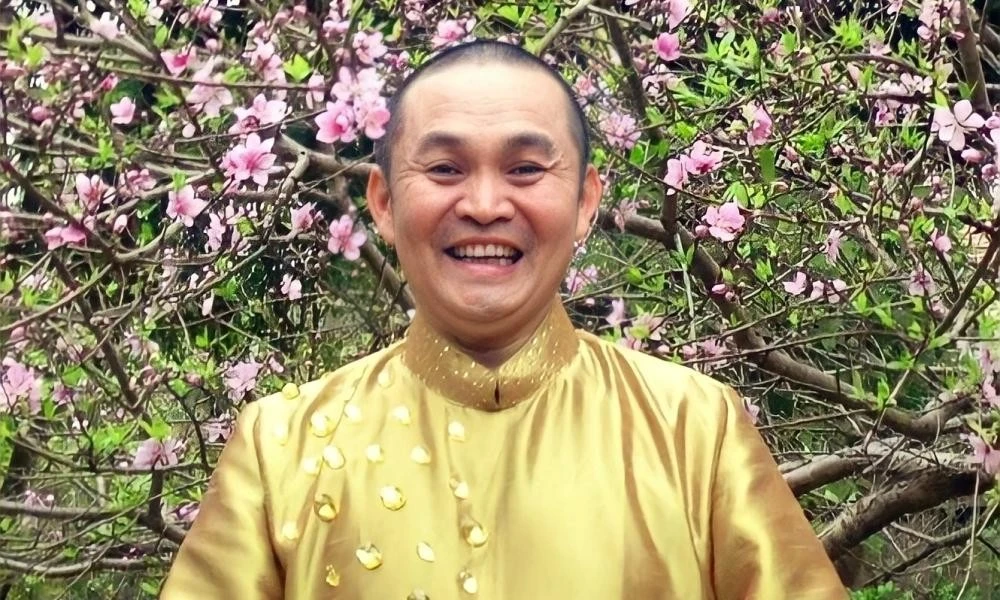 NSƯT Xuân Hinh: Làm việc cùng người trẻ giúp tôi trẻ ra và 'điên' hơn