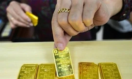 Giá vàng bật tăng mạnh