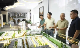 Giao dịch chung cư, nhà riêng lẻ giảm mạnh nhưng giá vẫn tăng cao