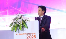 Mỗi ngày 900.000 tỷ đồng giao dịch qua ngân hàng 