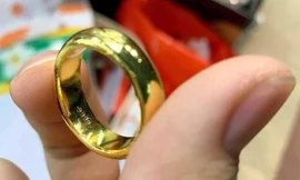 Giá vàng 'bất động'