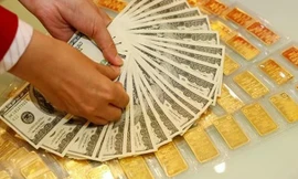 Giá vàng, USD đồng loạt tăng 