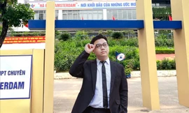 Nam sinh đỗ chuyên Lí 3 trường Top đầu, thành tích môn Xã hội cũng cực xịn