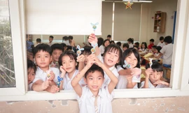 Sắc Vọng Ca cùng học sinh Tiểu học Mỹ Đình 1 góp sách, lan tỏa văn hóa đọc kiểu mới