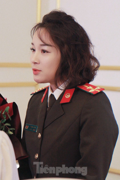 Diễn viên Minh Hương đóng cảnh sát hình sự. Ảnh: Hà Trang. Diễn viên Minh Hương đóng cảnh sát hình sự. Ảnh: Hà Trang.