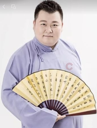 Nam diễn viên Tướng thanh - Hứa Triệu Trình - đột ngột qua đời ở tuổi 36. Nam diễn viên Tướng thanh - Hứa Triệu Trình - đột ngột qua đời ở tuổi 36.