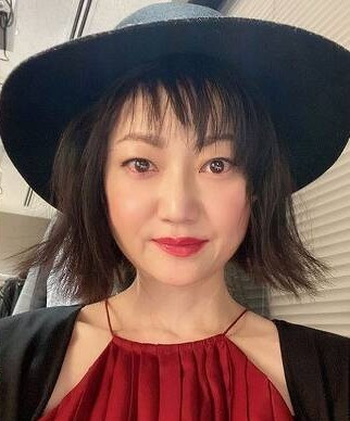 Nữ diễn viên 48 tuổi bị hiểu lầm là người tình của con trai. Ảnh: Daum. Nữ diễn viên 48 tuổi bị hiểu lầm là người tình của con trai. Ảnh: Daum.