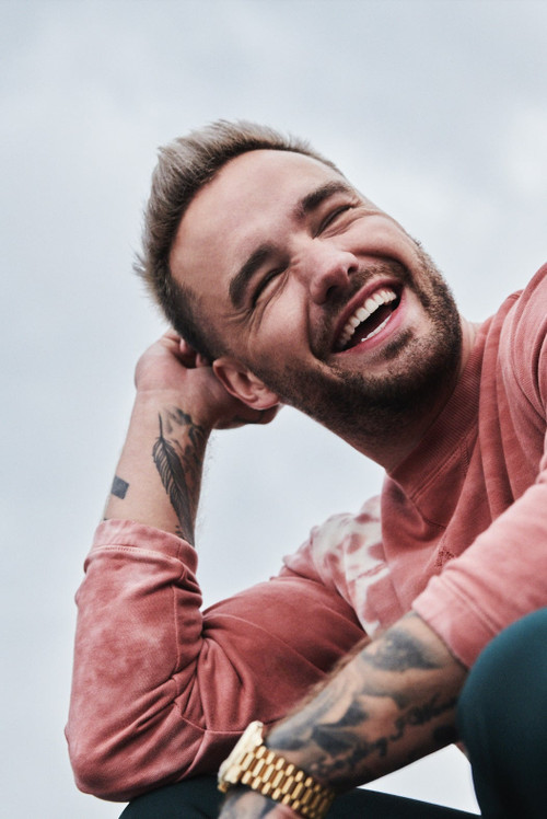 Liam Payne đã bị hãng thu âm Universal Music sa thải vào tuần trước, đây là đòn giáng mạnh vào ngôi sao này, tờ Dailymail tiết lộ. Liam Payne đã bị hãng thu âm Universal Music sa thải vào tuần trước, đây là đòn giáng mạnh vào ngôi sao này, tờ Dailymail tiết lộ.