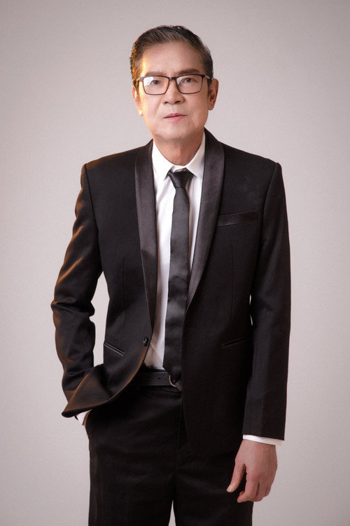 Cố nhạc sĩ Quốc Dũng qua đời ở tuổi 72. Cố nhạc sĩ Quốc Dũng qua đời ở tuổi 72.