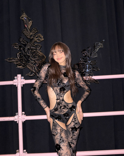 BTC phải giảm 35% giá vé sau khi fan phản đối. BTC phải giảm 35% giá vé sau khi fan phản đối.